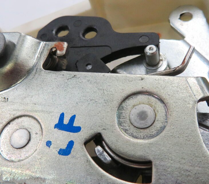 Thumbnail 7: 06-12 MERCEDES GL320 GL 450 GL550 GL350 ML320 ML350 LEFT FRONT DOOR LOCK LATCH