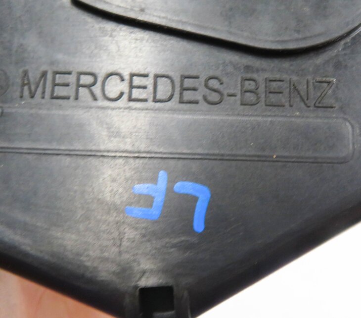 Thumbnail 7: 2006 MERCEDES ML350 (W164) LEFT FRONT EXTERIOR DOOR HANDLE (CUBANITE SILVER)
