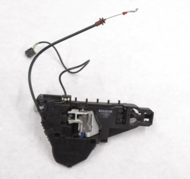 Thumbnail 5: 2008 MERCEDES ML350 (W164) LEFT FRONT DRIVER EXTERIOR DOOR HANDLE (BLACK 197U)