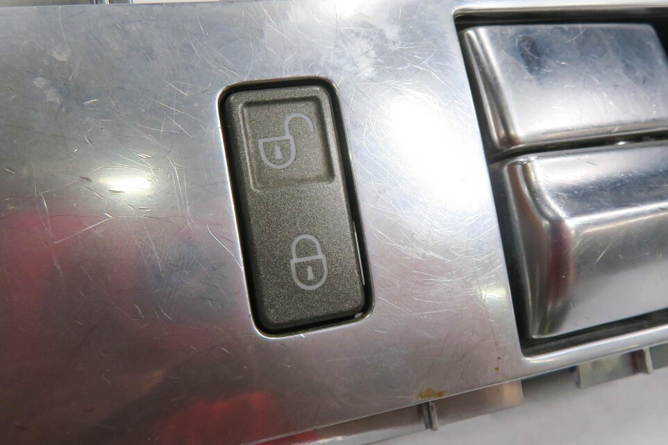 Thumbnail 9: 2010-2016 RANGE ROVER SPORT (L320) / LR4 FRONT & REAR INTERIOR DOOR HANDLE SET-4