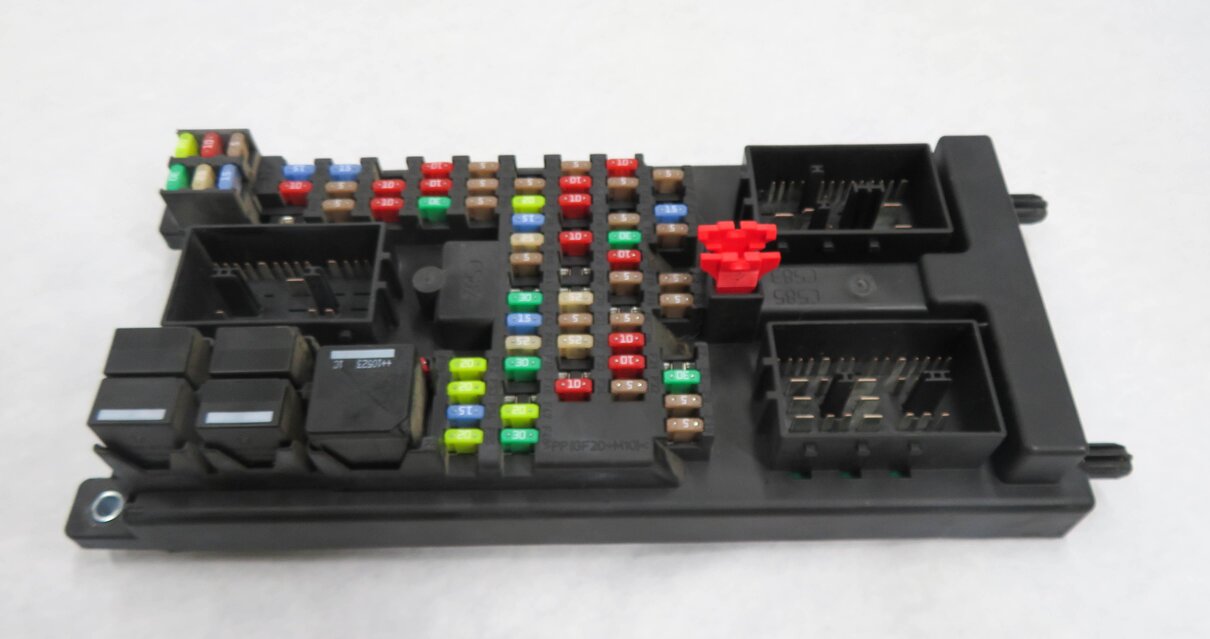 Thumbnail 10: 2011 LAND ROVER LR4 - 5.0L AJ133 ENGINE BODY FUSE BOX IMMOBILIZER MODULE KEY SET