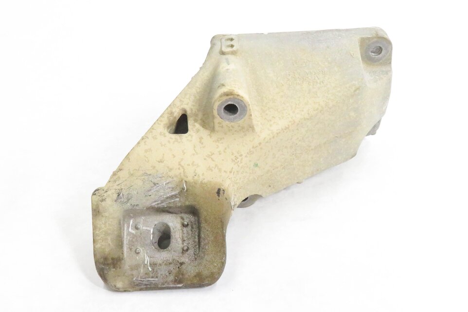 Thumbnail 2: 2011 LAND ROVER LR4 - 5.0L AJ133 V8 MOTOR LEFT DRIVER SIDE ENGINE MOUNT BRACKET