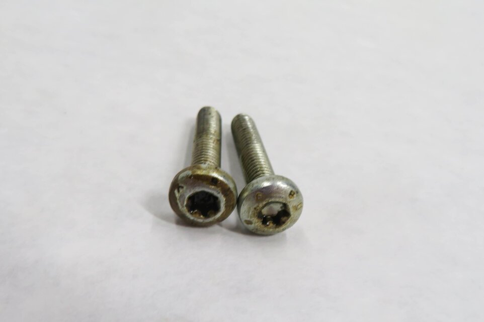 Thumbnail 6: 2011 LAND ROVER LR4 - 5.0L AJ133 V8 ENGINE MOTOR OIL FLUID PAN LEVEL SENSOR