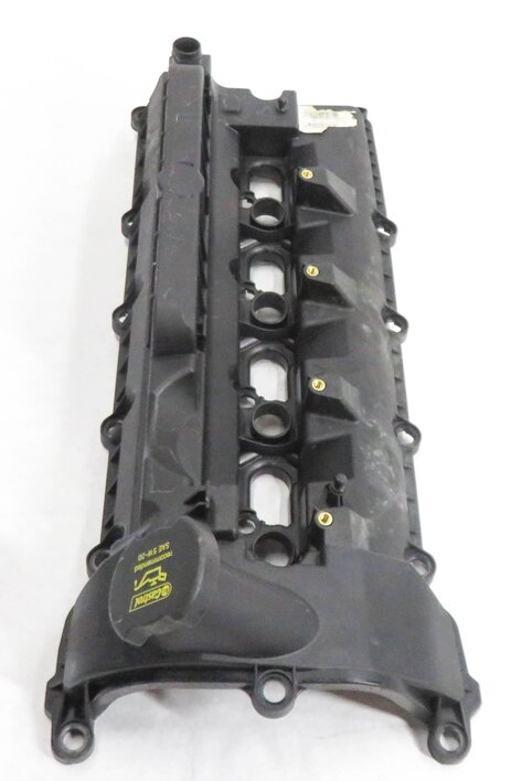Thumbnail 3: 2010-2018 RANGE ROVER SPORT (L320 L322 L405 L494) 5.0L V8 - LEFT VALVE COVER