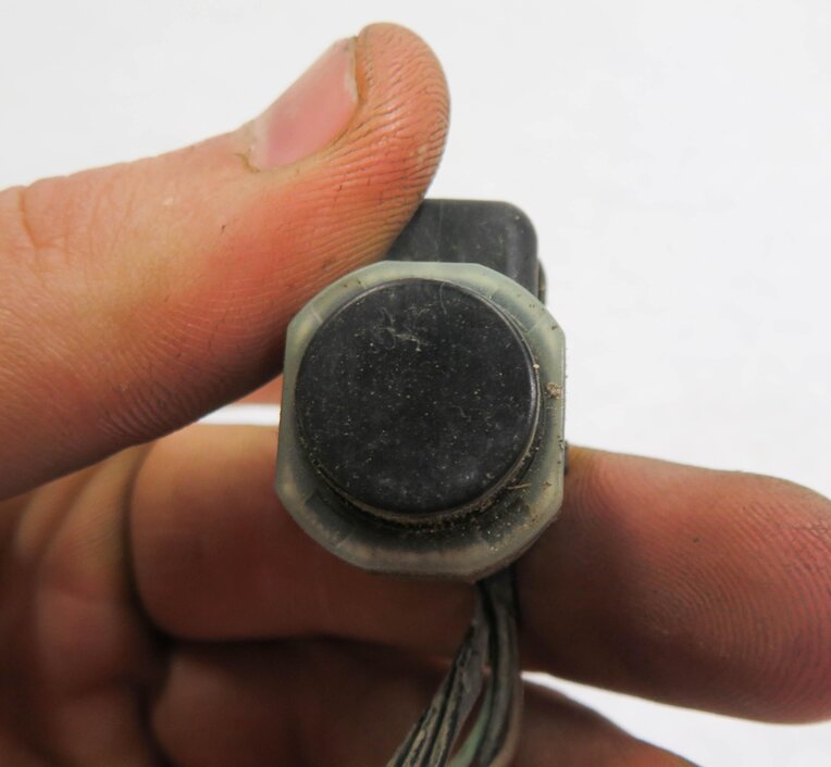 Thumbnail 5: 2011 LAND ROVER LR4 - REAR PDC PARK DISTANCE SENSOR SET-4 w/ HARNESS