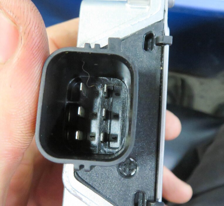 Thumbnail 5: 2010-2015 RANGE ROVER SPORT EVOQUE LR2 LR4 (FF/F4 L320) FUEL PUMP CONTROL MODULE