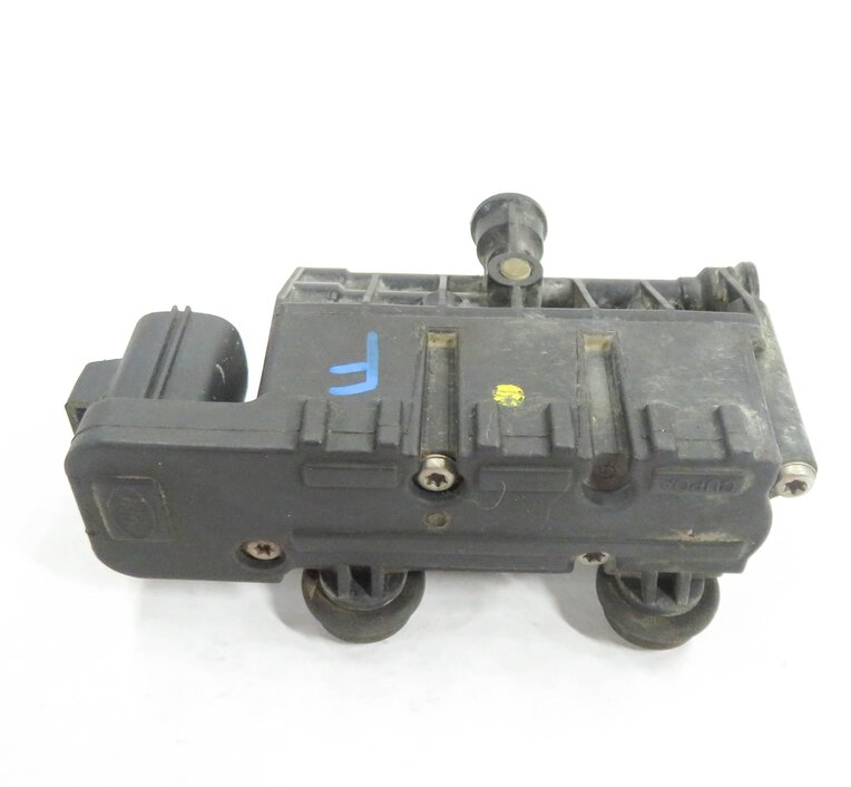 Thumbnail 2: 2011 LAND ROVER LR4 - FRONT AIR SUSPENSION AIR CONTROL VALVE
