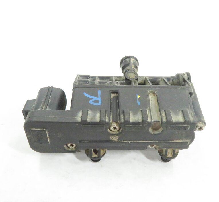 Thumbnail 2: 2011 LAND ROVER LR4 - REAR AIR SUSPENSION AIR CONTROL VALVE
