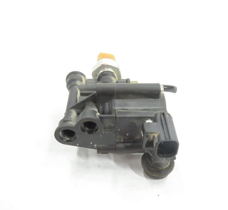 Thumbnail 3: 2011 LAND ROVER LR4 - REAR AIR SUSPENSION PRESSURE CONTROL VALVE