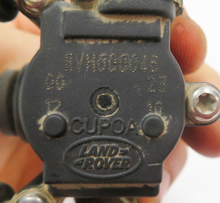 Thumbnail 7: 2011 LAND ROVER LR4 - REAR AIR SUSPENSION PRESSURE CONTROL VALVE