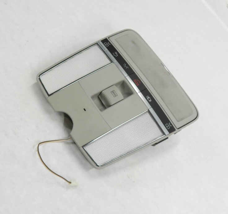 2008 MERCEDES S550 (W221) FRONT DOME LIGHT MAP READING COURTESY LAMP (GRAY)