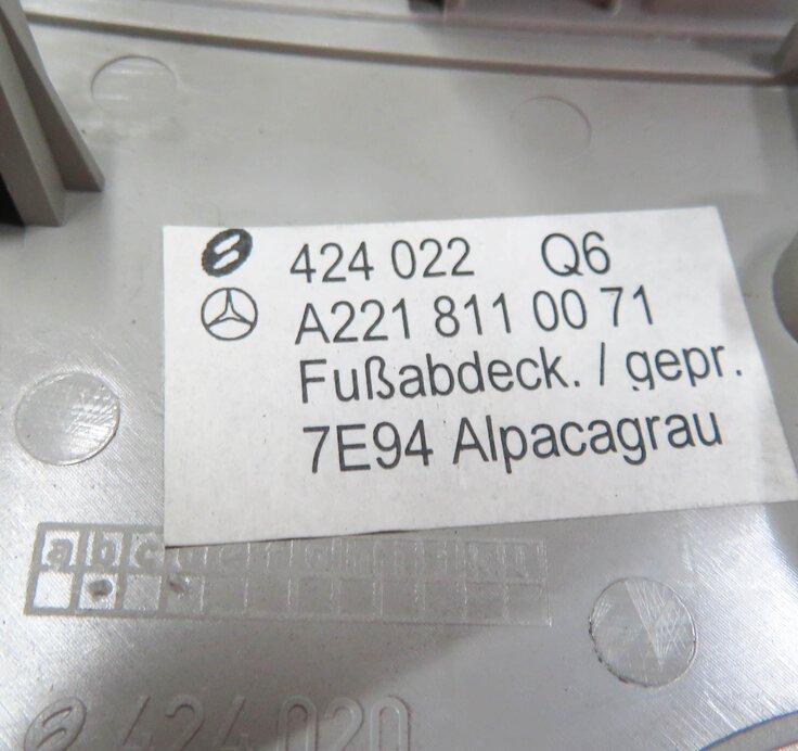 Thumbnail 9: 2008 MERCEDES S550 (W221) FRONT DOME LIGHT MAP READING COURTESY LAMP (GRAY)