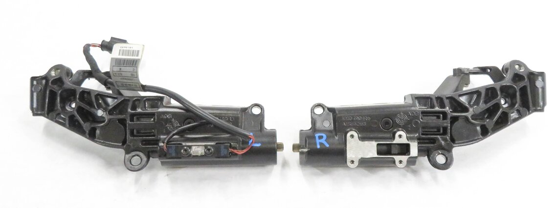 Thumbnail 5: 2004 BMW Z4 (E85) LEFT & RIGHT CONVERTIBLE TOP LATCH SET-2