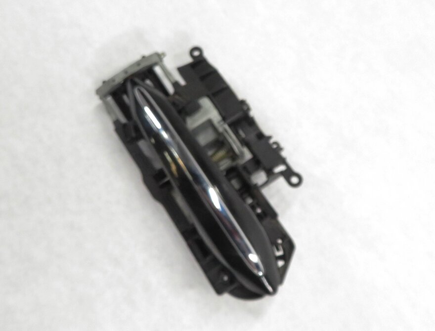 09-18 BMW 528i 535i 550i 740i 750i 760i RIGHT FRONT COMFORT DOOR HANDLE (BLACK)