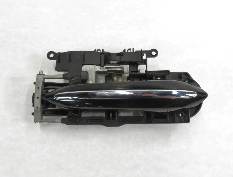 Thumbnail 2: 09-18 BMW 528i 535i 550i 740i 750i 760i RIGHT FRONT COMFORT DOOR HANDLE (BLACK)