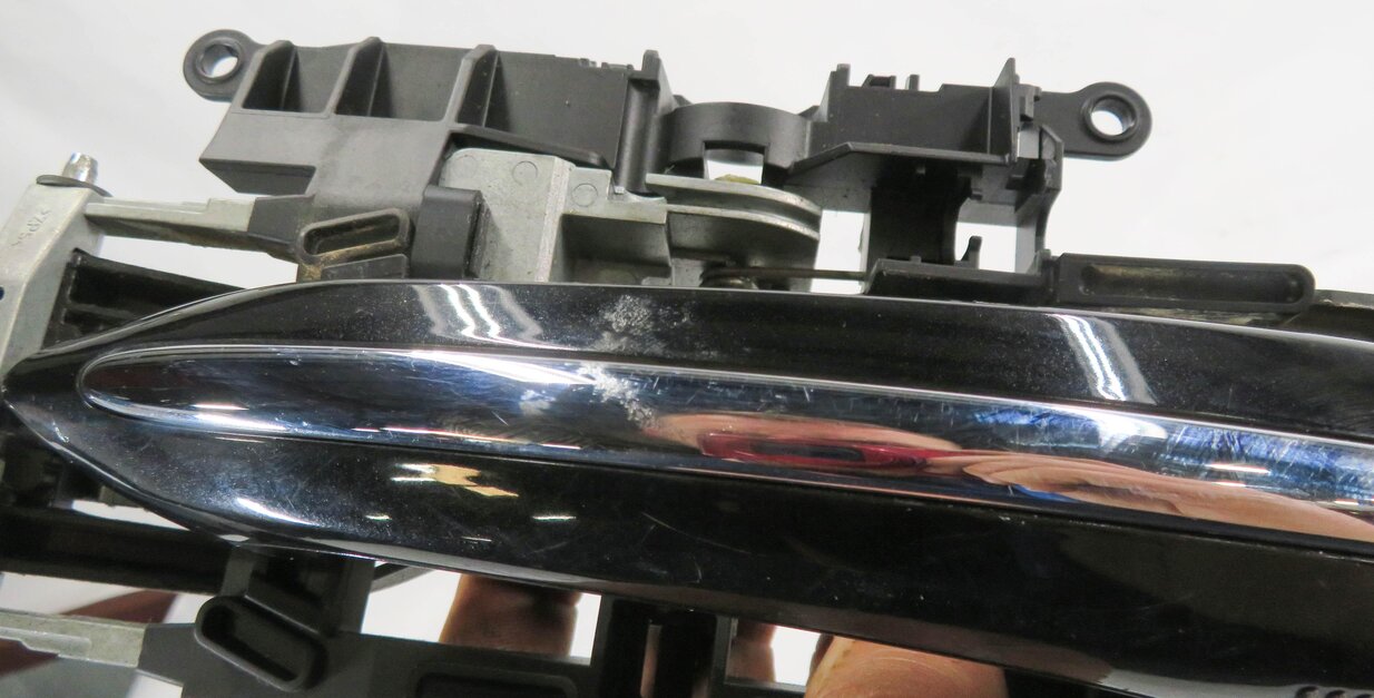 Thumbnail 7: 09-18 BMW 528i 535i 550i 740i 750i 760i RIGHT FRONT COMFORT DOOR HANDLE (BLACK)