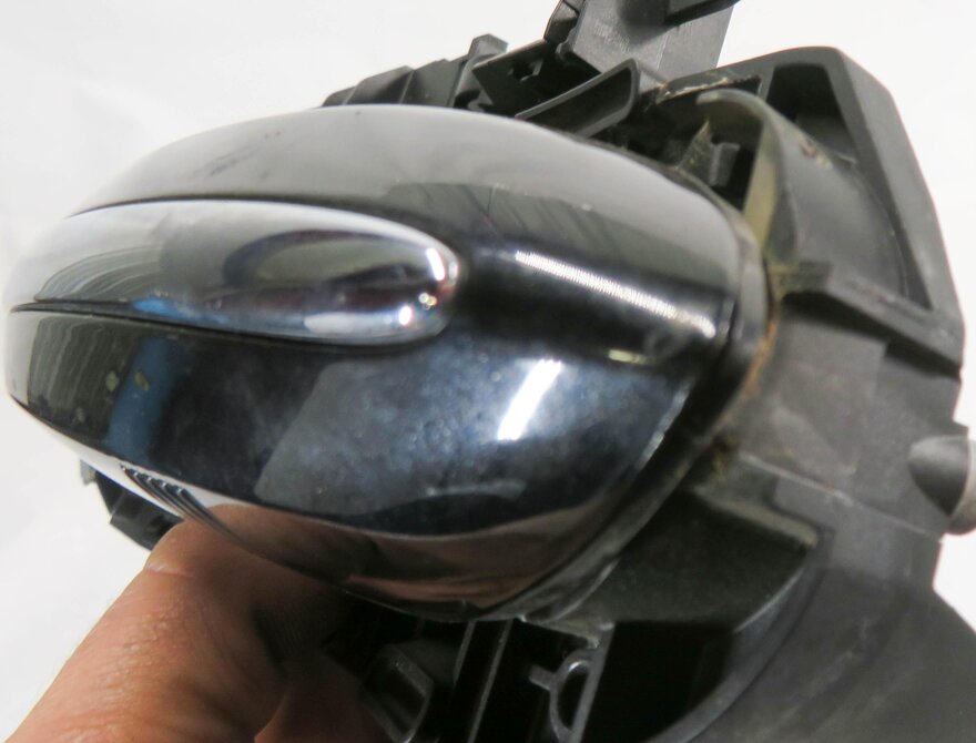 Thumbnail 8: 09-18 BMW 528i 535i 550i 740i 750i 760i RIGHT FRONT COMFORT DOOR HANDLE (BLACK)