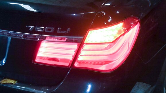 Thumbnail 2: 09-12 BMW 740i 750i 760i B7 (F01) RIGHT SIDE REAR TRUNK LID TAILLIGHT LIGHT LAMP