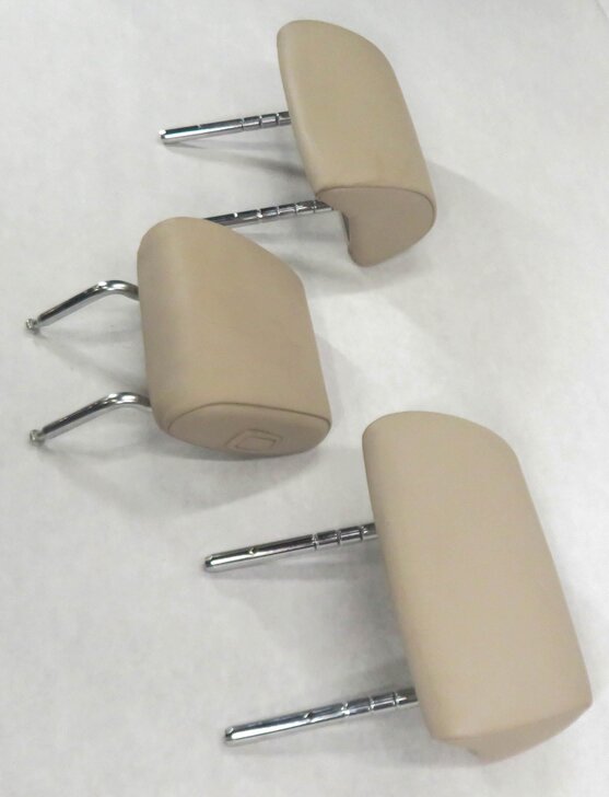 Thumbnail 3: 2010 BMW 750i (F01) REAR - LEFT / CENTER / RIGHT (OYSTER LEATHER) HEADREST SET-3