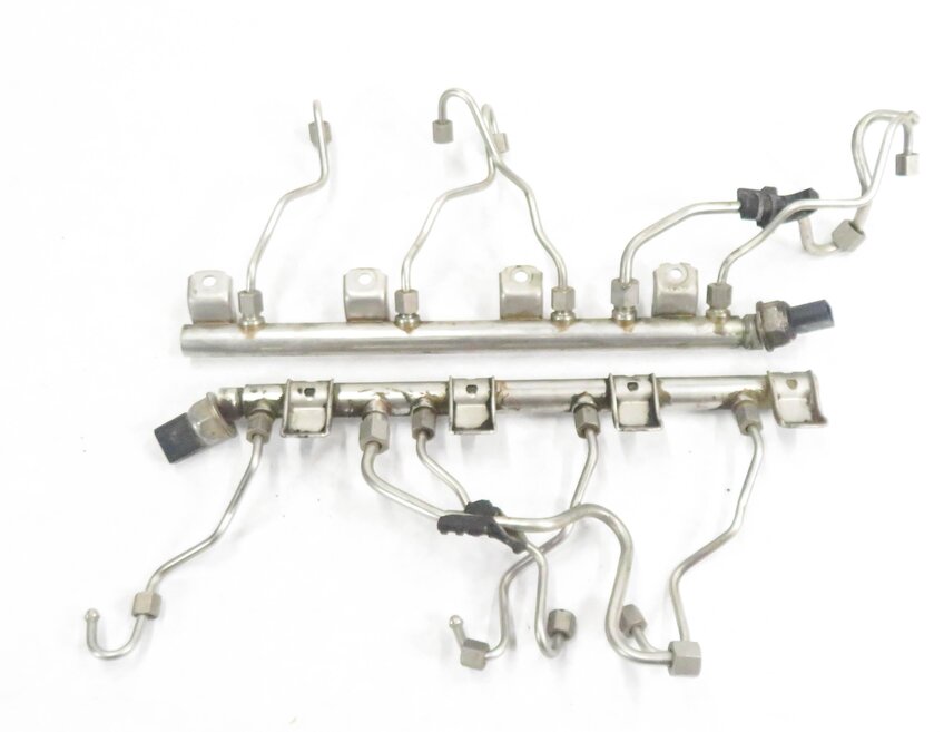 Thumbnail 4: 2010 BMW 750i (F01) 4.4L N63 TWIN TURBO ENGINE - FUEL RAIL SET-2