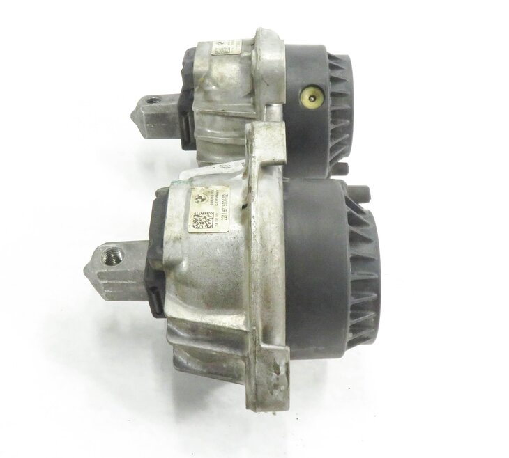 Thumbnail 3: 2010 BMW 750i (F01) 4.4L N63 TWIN TURBO ENGINE - LEFT & RIGHT MOTOR MOUNT SET-2