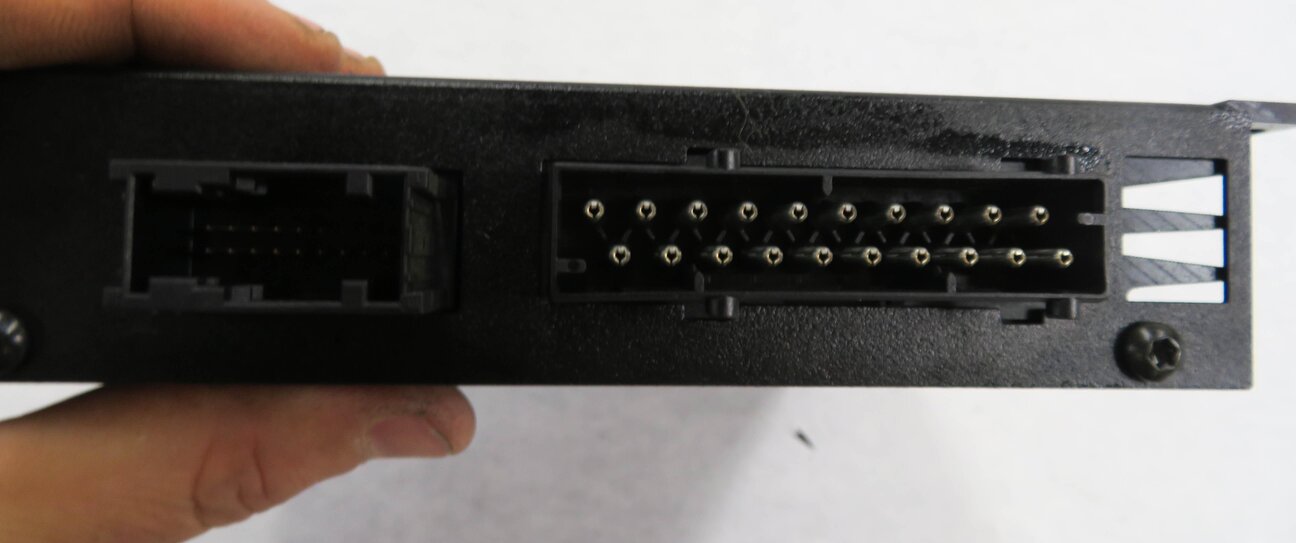 Thumbnail 6: 1997-2000 PORSCHE BOXSTER (986) RADIO STEREO AUDIO AMP AMPLIFIER (NOKIA)