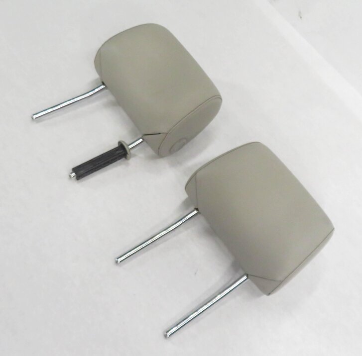 2013 AUDI A3 (8P) FRONT LEFT & RIGHT HEADREST SET-2 (LIGHT GRAY LEATHER)