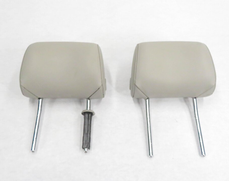 Thumbnail 2: 2013 AUDI A3 (8P) FRONT LEFT & RIGHT HEADREST SET-2 (LIGHT GRAY LEATHER)