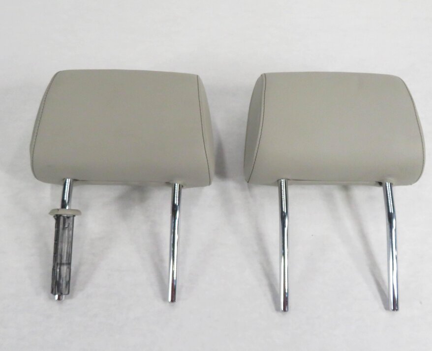 Thumbnail 5: 2013 AUDI A3 (8P) FRONT LEFT & RIGHT HEADREST SET-2 (LIGHT GRAY LEATHER)