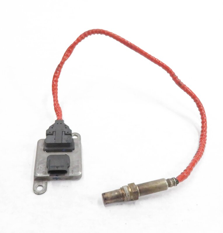 Thumbnail 3: 2011 BMW 335D (E90) 3.0L M57Y DIESEL ENGINE NITROGEN OXIDE NOX SENSOR