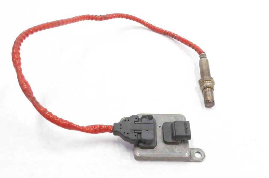 Thumbnail 4: 2011 BMW 335D (E90) 3.0L M57Y DIESEL ENGINE NITROGEN OXIDE NOX SENSOR