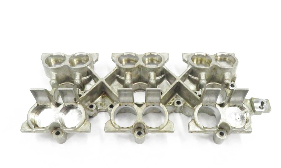 Thumbnail 4: 1999 PORSCHE BOXSTER (986) 2.5L M96 - ENGINE CAMSHAFT FOLLOWER HOUSING
