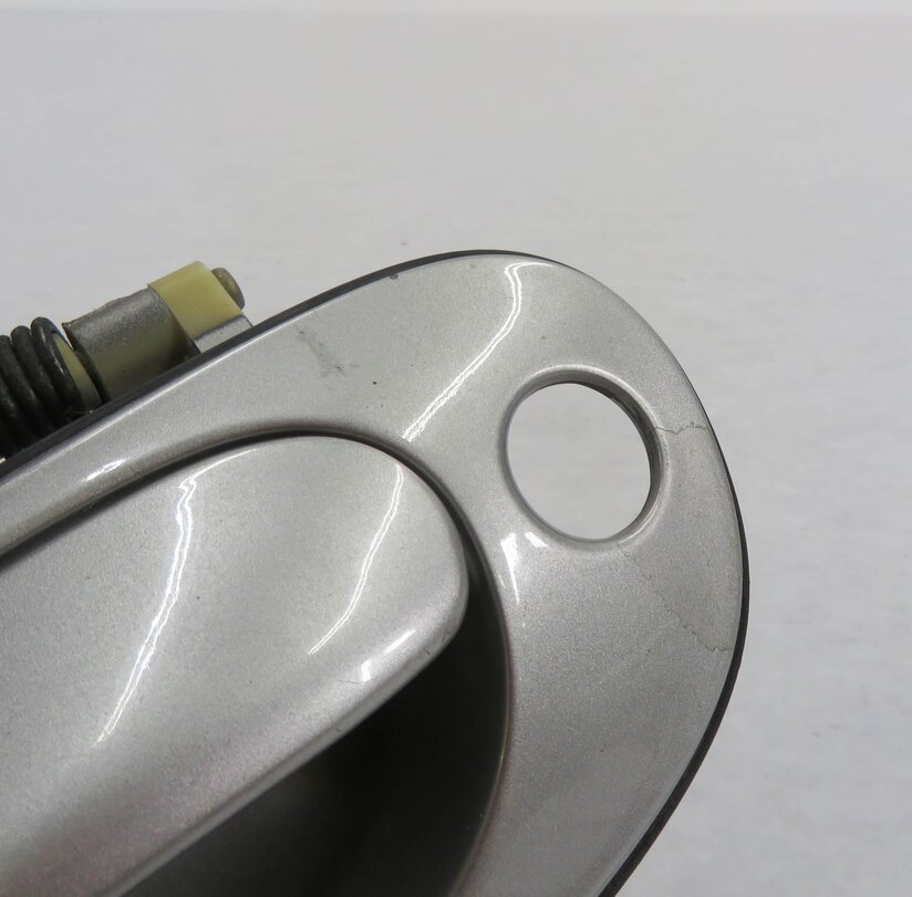 Thumbnail 8: 1999 PORSCHE BOXSTER (986) LEFT DRIVER EXTERIOR DOOR HANDLE (ARTIC SILVER L92U)