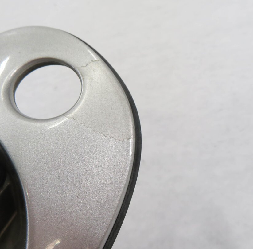 Thumbnail 9: 1999 PORSCHE BOXSTER (986) LEFT DRIVER EXTERIOR DOOR HANDLE (ARTIC SILVER L92U)