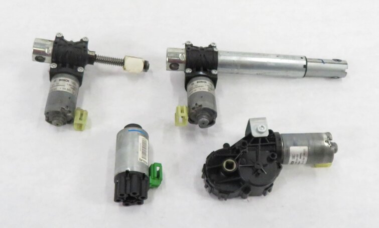 Thumbnail 2: 2011 BMW 535i (F10) RIGHT FRONT PASSENGER POWER SEAT ADJUSTMENT MOTOR SET-4