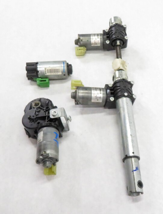 Thumbnail 3: 2011 BMW 535i (F10) RIGHT FRONT PASSENGER POWER SEAT ADJUSTMENT MOTOR SET-4