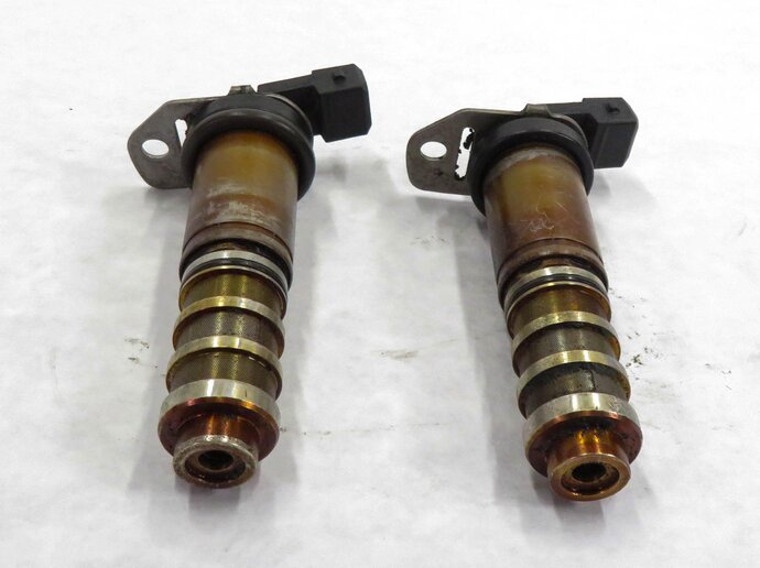 Thumbnail 4: 2011 BMW 535i (F10) 3.0L N55 ENGINE - VANOS TIMING SOLENOID SET-2