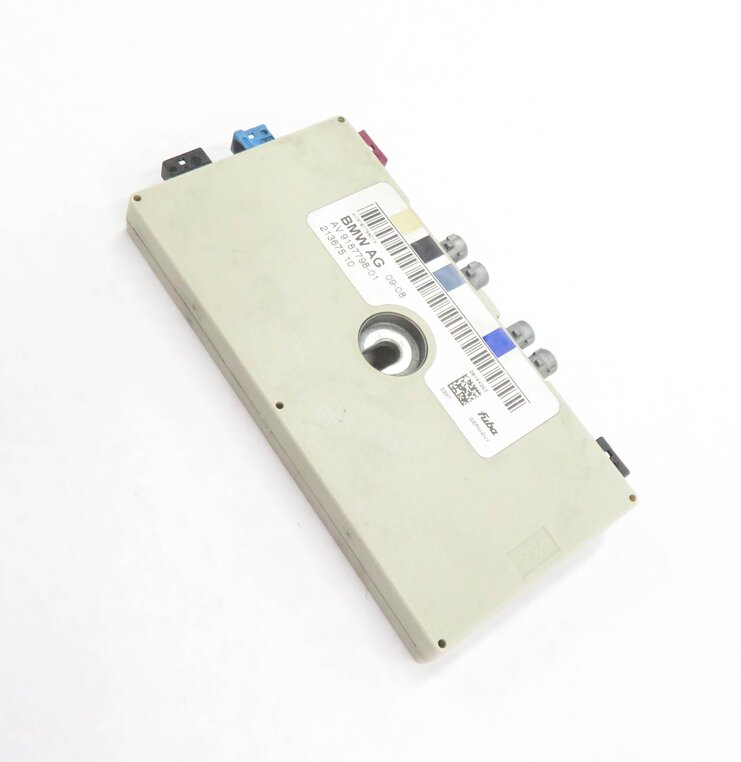 Thumbnail 1: 2008 BMW M3 (E93) CONVERTIBLE - RADIO STEREO DIVERSITY ANTENNA AMPLIFIER MODULE