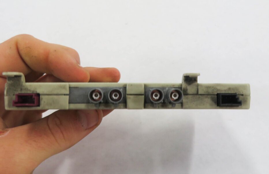 Thumbnail 7: 2008 BMW M3 (E93) CONVERTIBLE - RADIO STEREO DIVERSITY ANTENNA AMPLIFIER MODULE