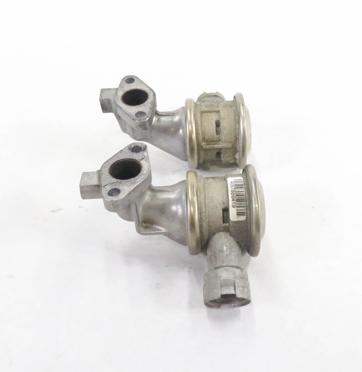 Thumbnail 3: 2008 BMW M3 ///M (E90) 4.0L S65 V8 ENGINE - AIR INJECTION CHECK VALVE SET-2