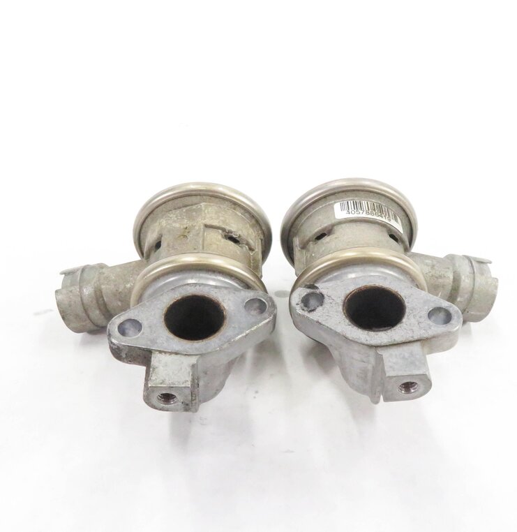 Thumbnail 4: 2008 BMW M3 ///M (E90) 4.0L S65 V8 ENGINE - AIR INJECTION CHECK VALVE SET-2