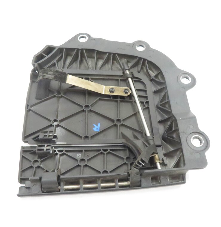 Thumbnail 5: 2008 BMW M3 ///M (E93) RIGHT REAR CONVERTIBLE TOP HINGE COVER BRACKET (BLACK)