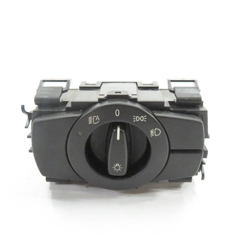 Thumbnail 2: 2008 BMW M3 ///M (E90) HEADLIGHT SWITCH