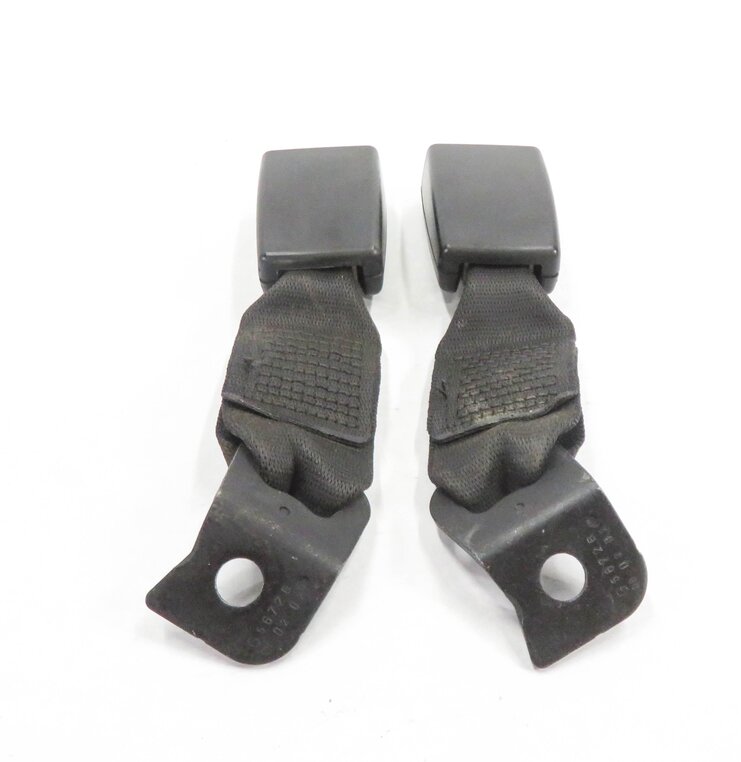 Thumbnail 4: 2008 BMW M3 ///M (E93) CONVERTIBLE - REAR SEATBELT BUCKLE RECEIVER SET-2