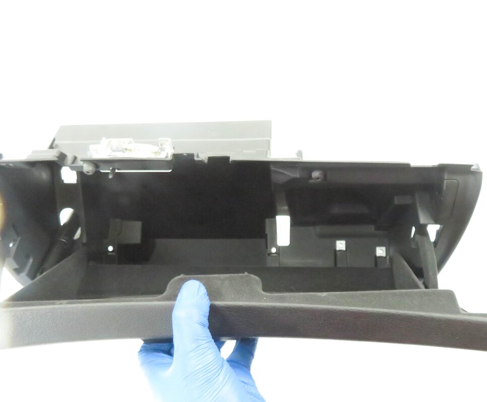 Thumbnail 5: 2009-2016 BMW Z4 (E89) GLOVE BOX ASSEMBLY (BLACK)