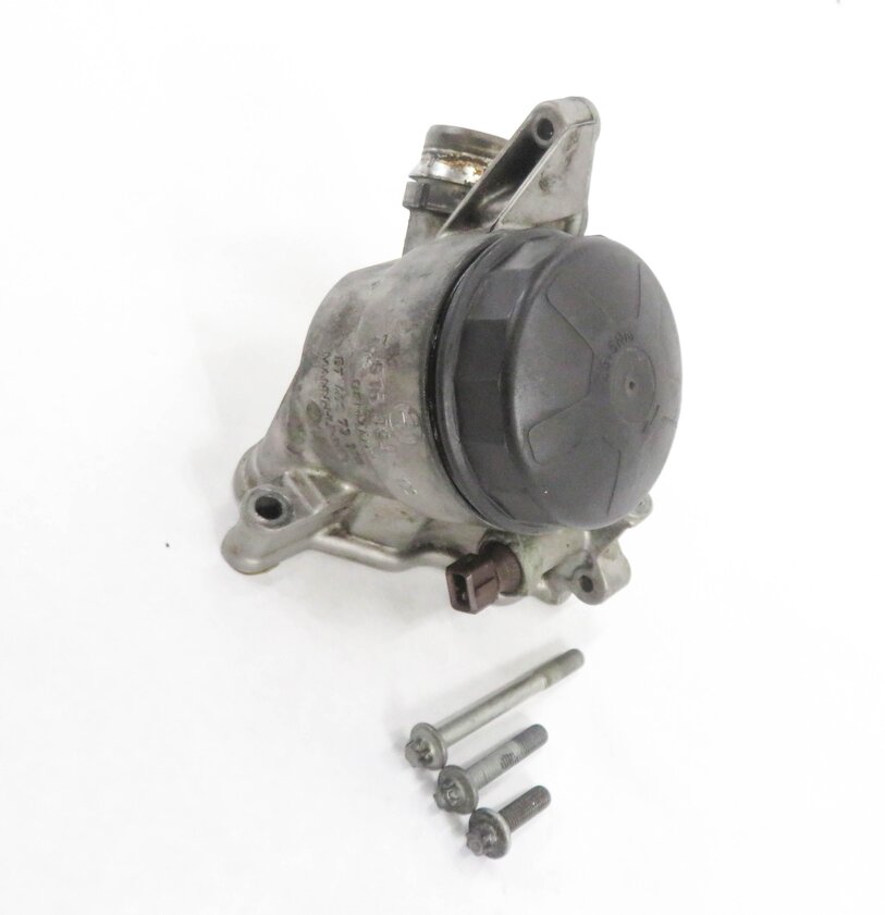 2006 BMW 530i (E60) 3.0L N52 ENGINE MOTOR OIL FLUID FILTER HOUSING ADAPTER