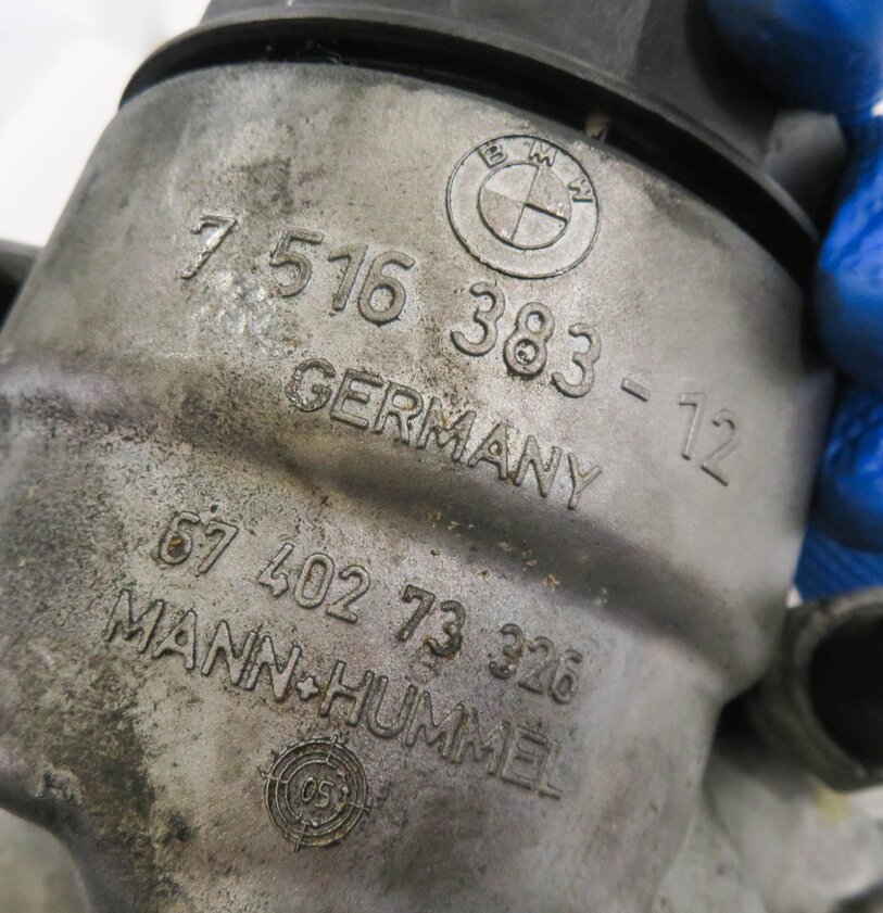 Thumbnail 6: 2006 BMW 530i (E60) 3.0L N52 ENGINE MOTOR OIL FLUID FILTER HOUSING ADAPTER