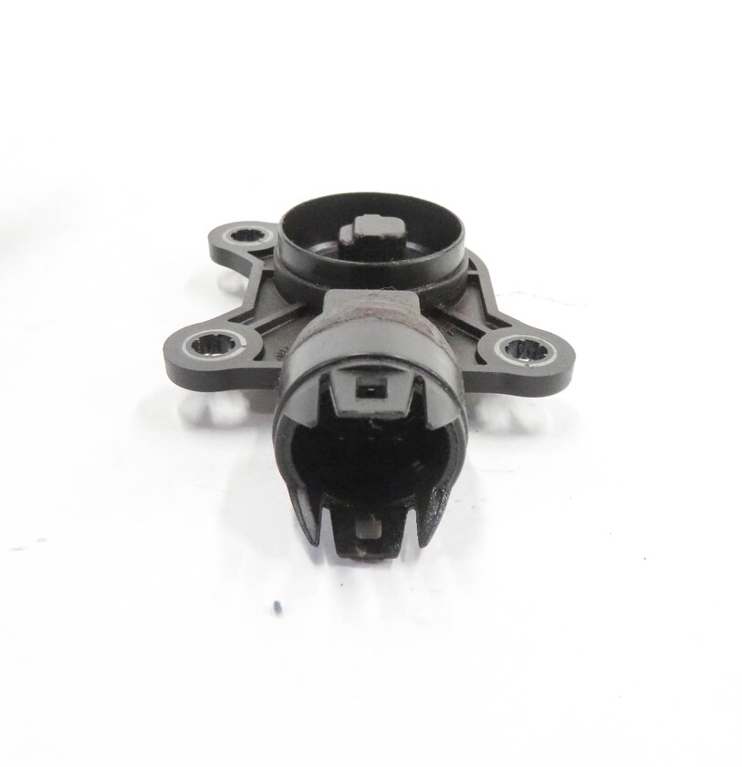 Thumbnail 5: 2006 BMW 530i (E60) 3.0L N52 ENGINE ECCENTRIC CAM CAMSHAFT SENSOR