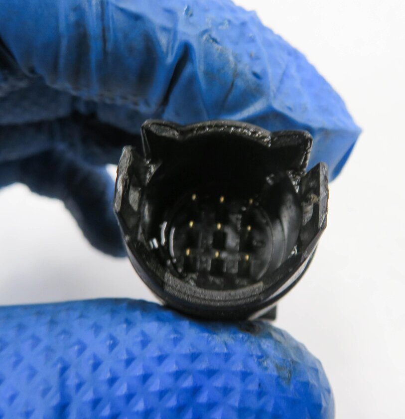 Thumbnail 6: 2006 BMW 530i (E60) 3.0L N52 ENGINE ECCENTRIC CAM CAMSHAFT SENSOR