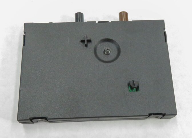 Thumbnail 5: 2009 BMW Z4 (E89) RADIO STEREO ANTENNA DIVERSITY MODULE